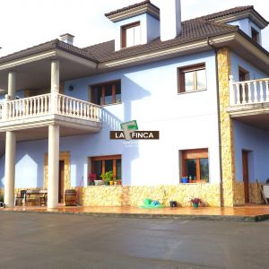 venta de Villa en Oviedo / Asturias (Ref 410/23)