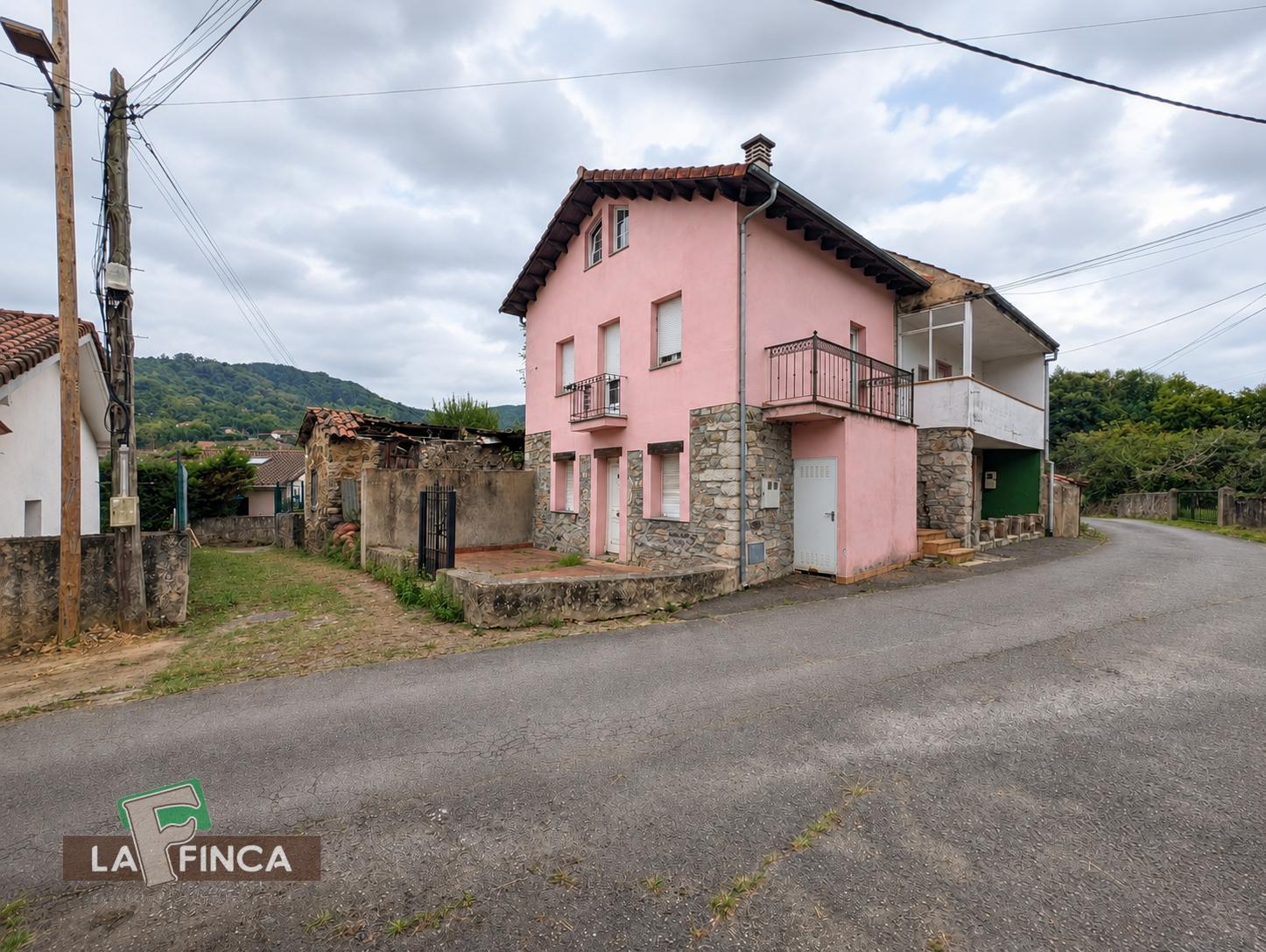 venta de Casa en Oviedo / Asturias (Ref 893-26)